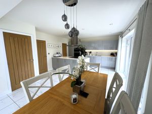 Open Plan Living - click for photo gallery